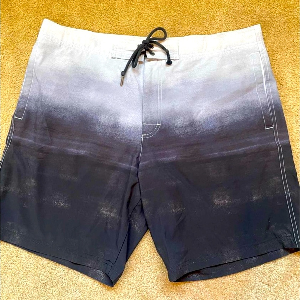 American Eagle Mens Board Shorts size large